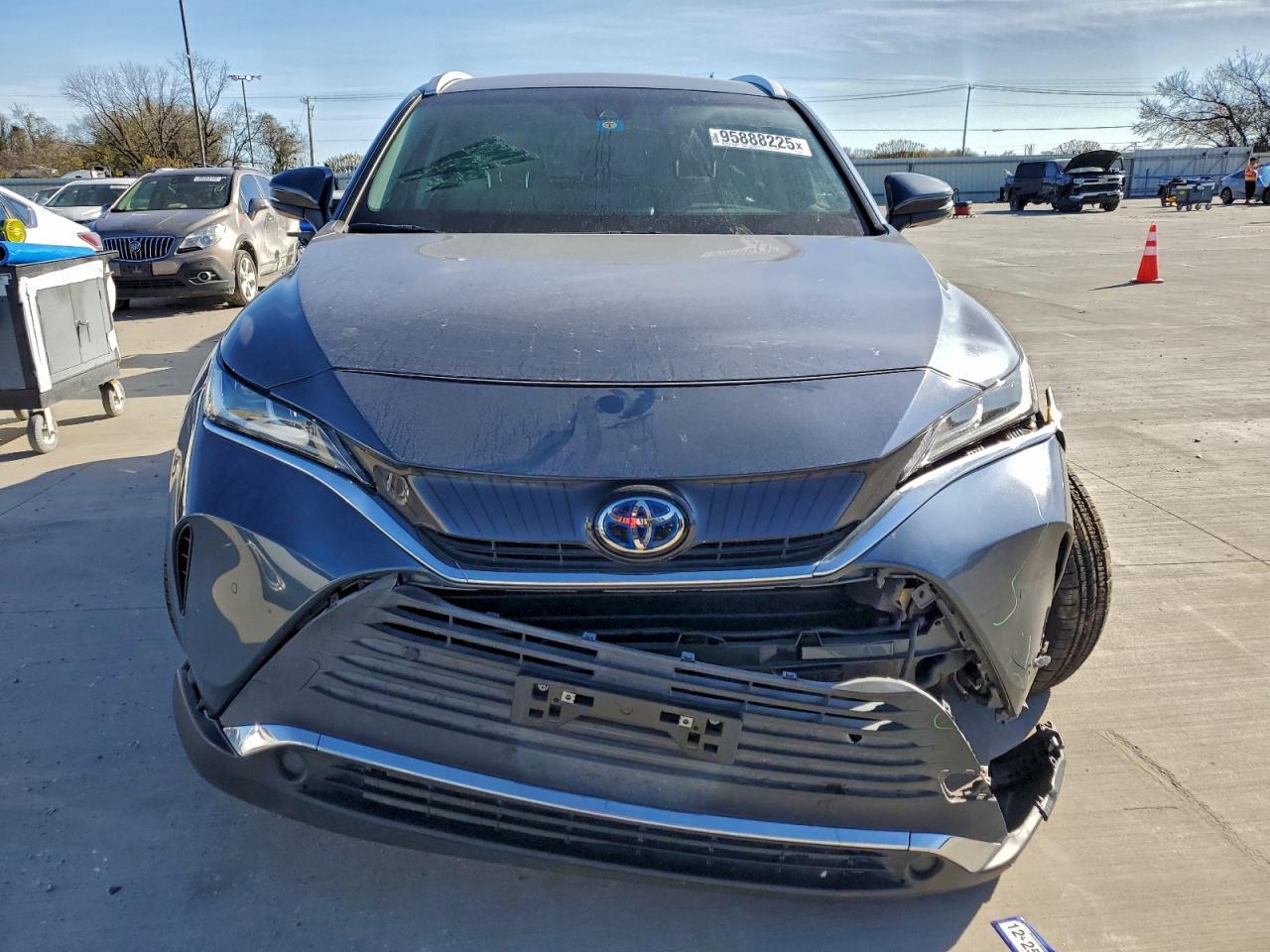 2022 Toyota Venza Le - Фото 5