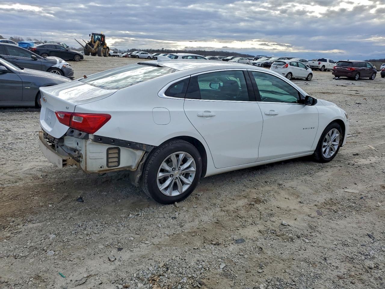 2023 Chevrolet Malibu Lt - Фото 3