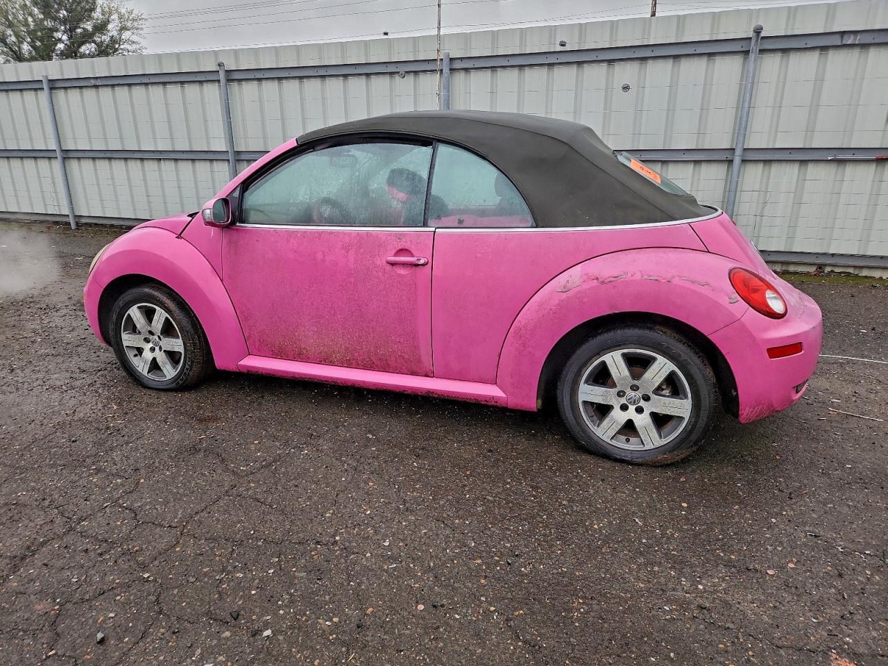 2004 Volkswagen New Beetle Convertible Option Package 1 - Фото 2