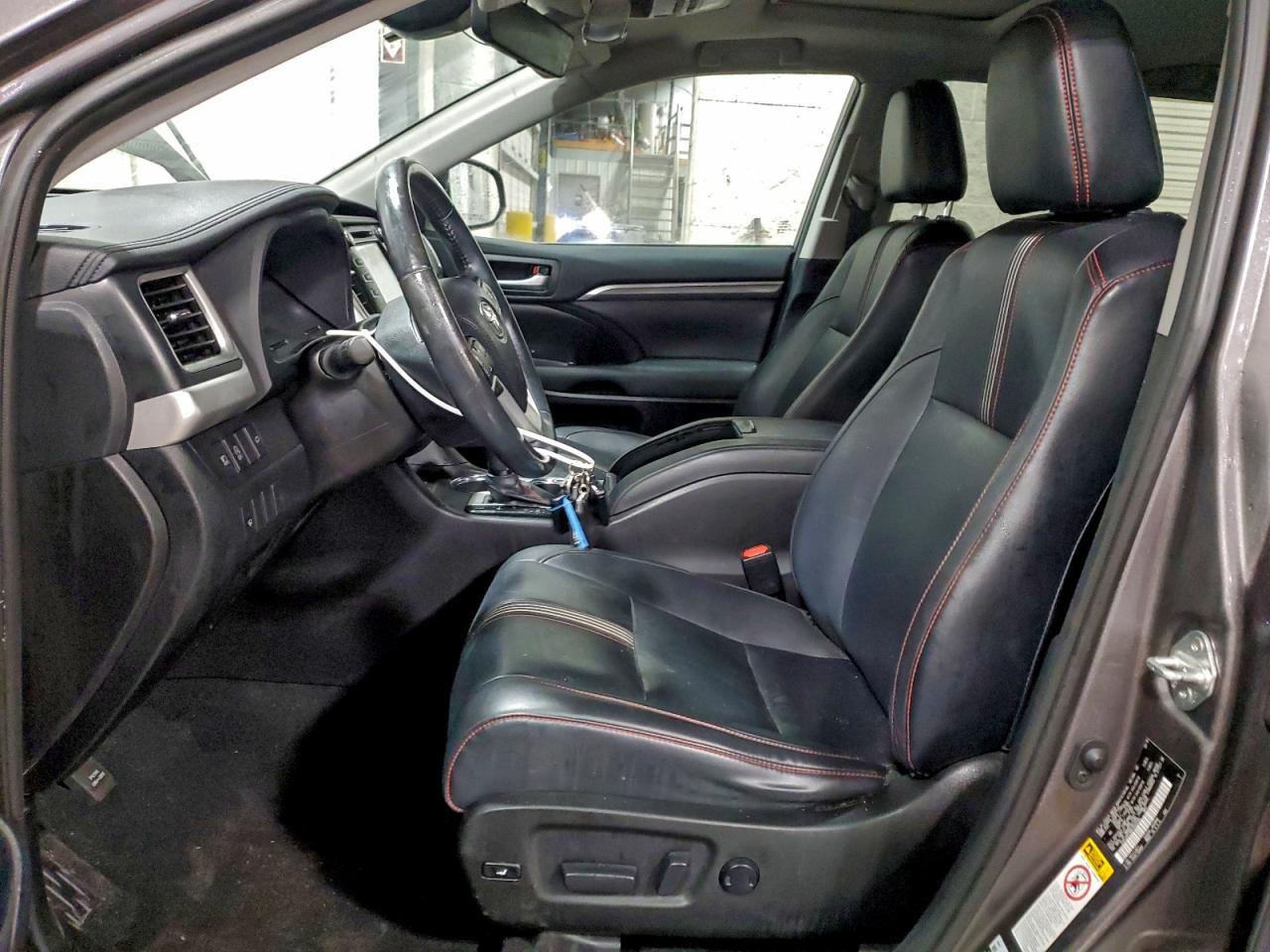 2019 Toyota Highlander Se - Image 7