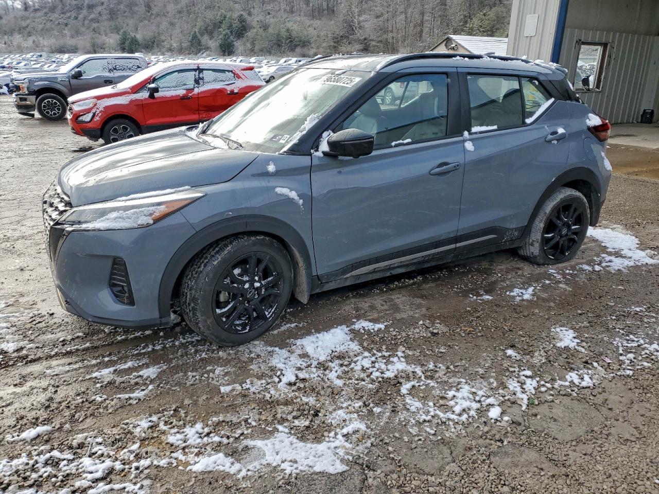 2024 Nissan Kicks Sr