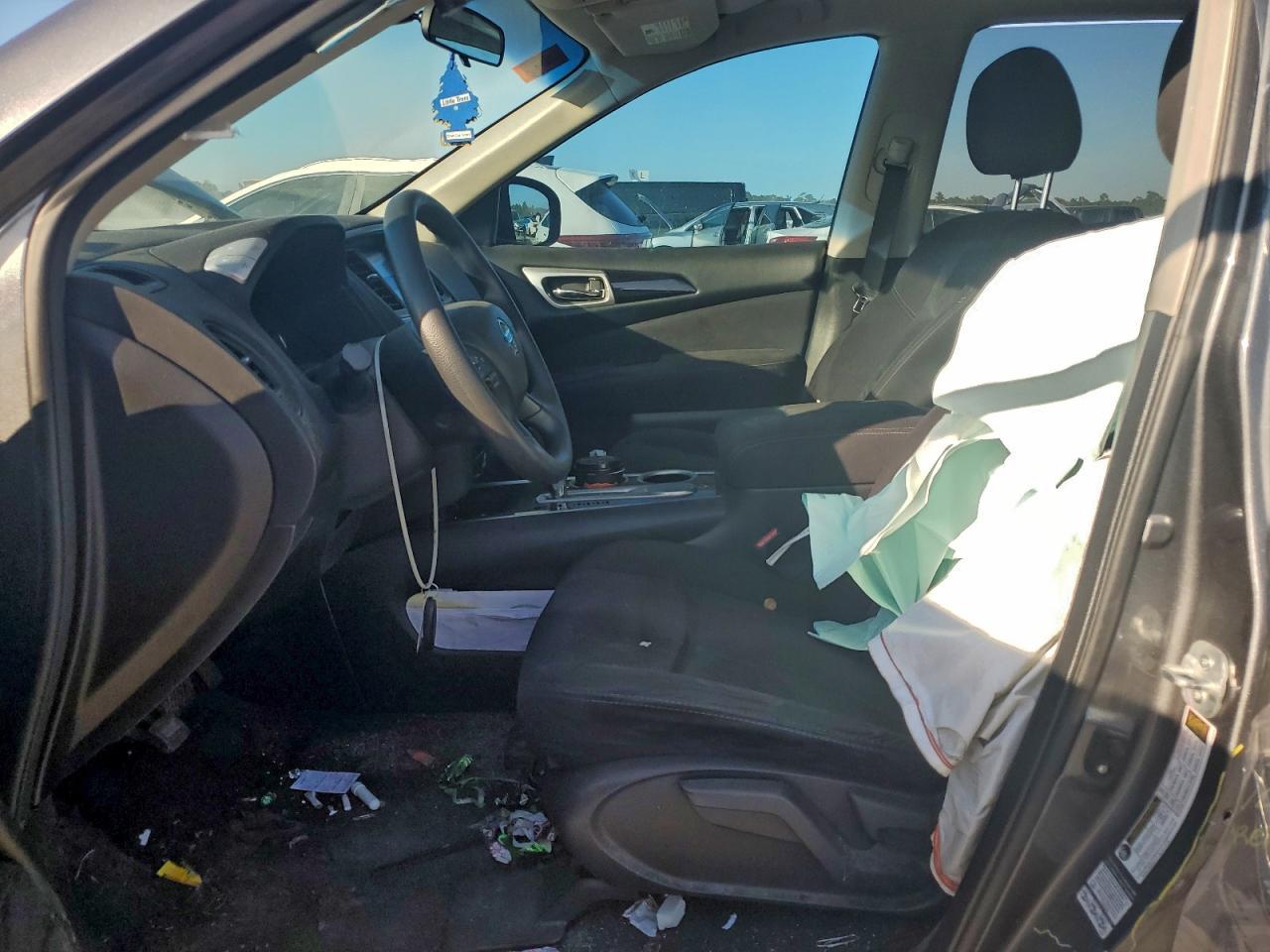 2015 Nissan Pathfinder S - Фото 7