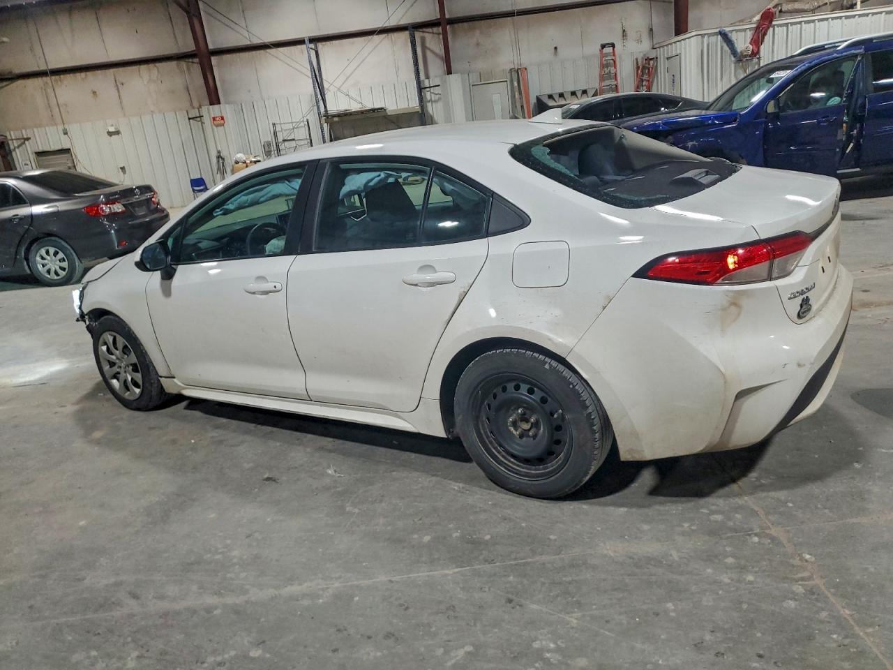 2021 Toyota Corolla Le - Фото 2