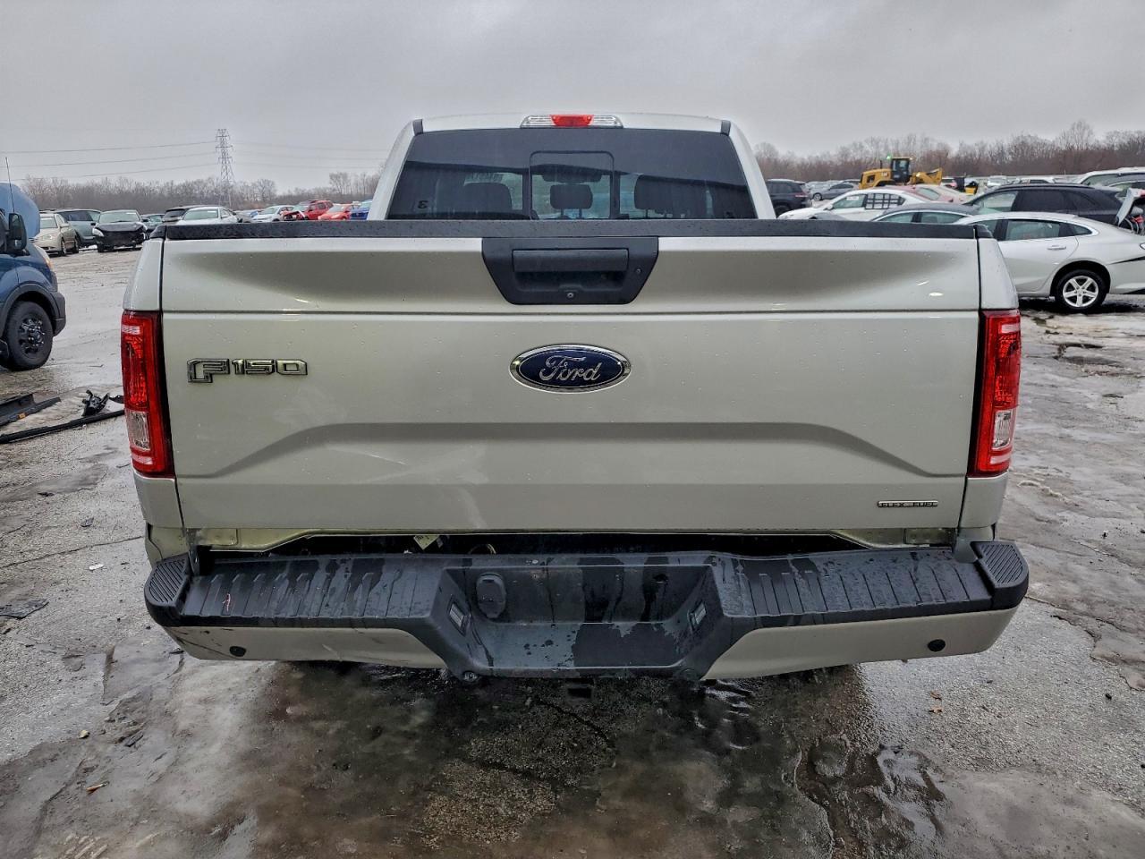 2016 Ford F150 Super Cab - Фото 6
