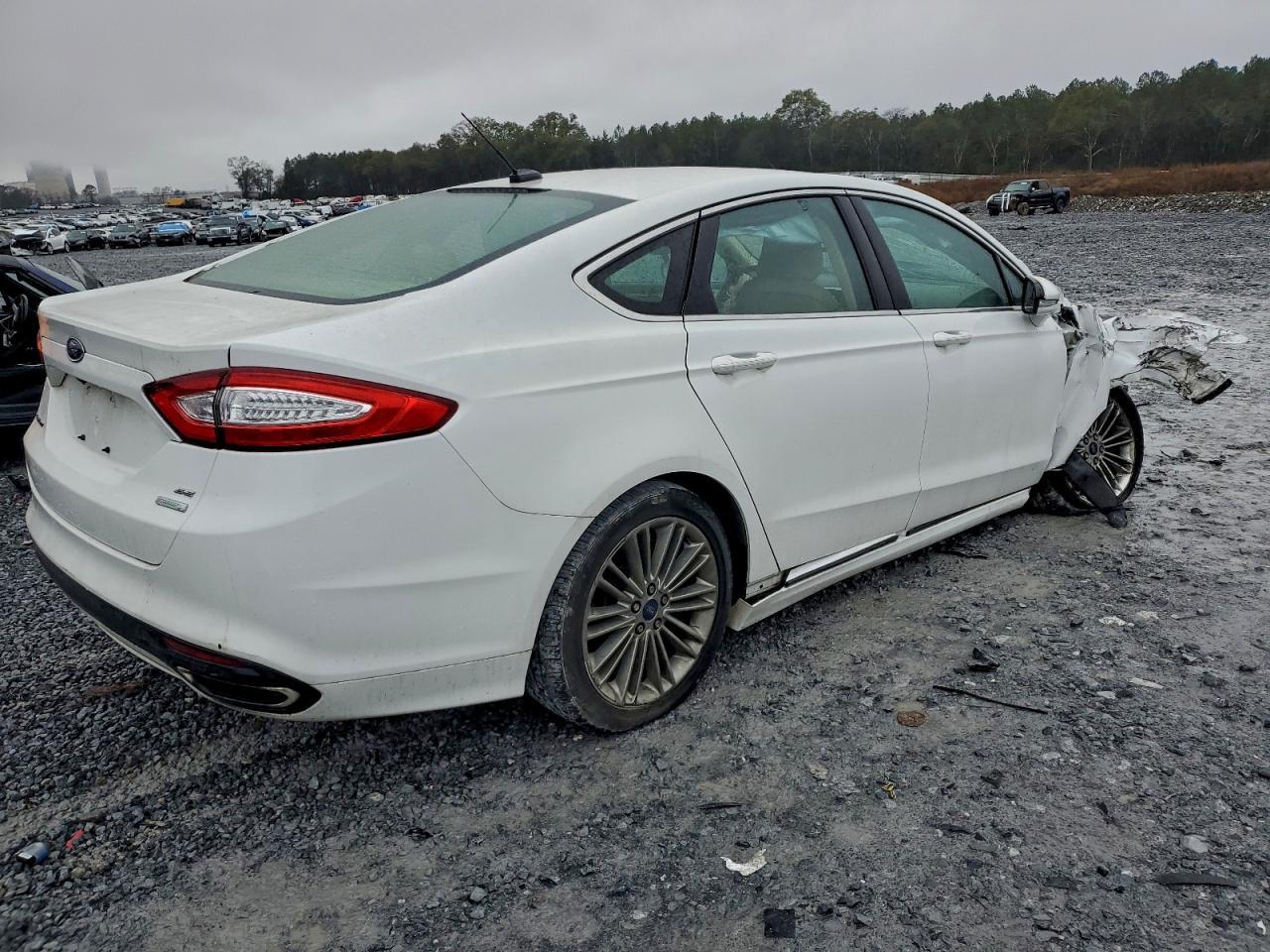2015 Ford Fusion Se - Фото 3