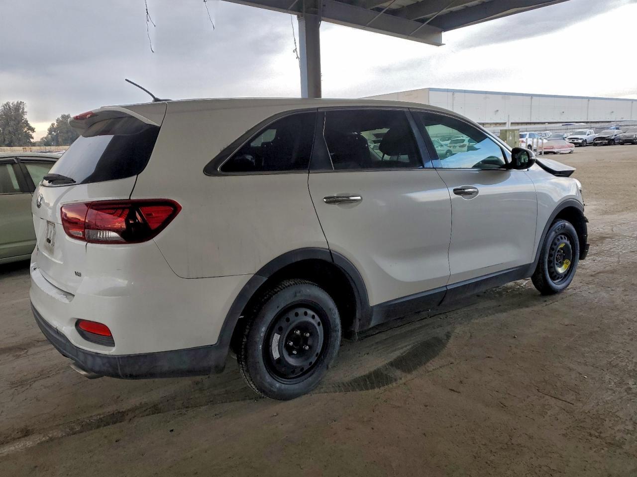 2020 Kia Sorento S - Фото 3