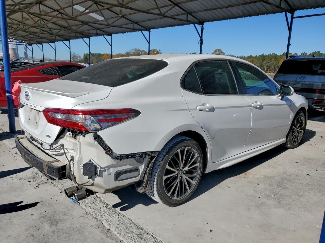 2018 Toyota Camry L - Image 3