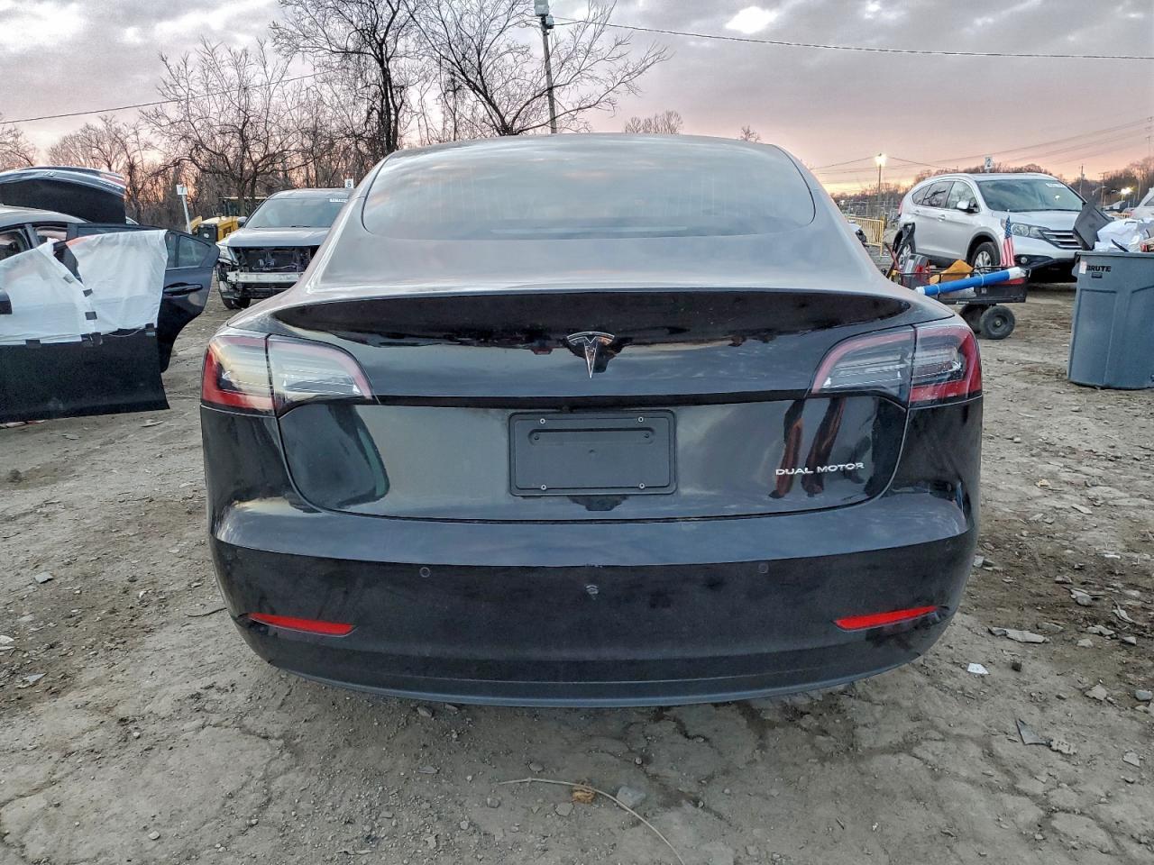 2019 Tesla Model 3 - Фото 6