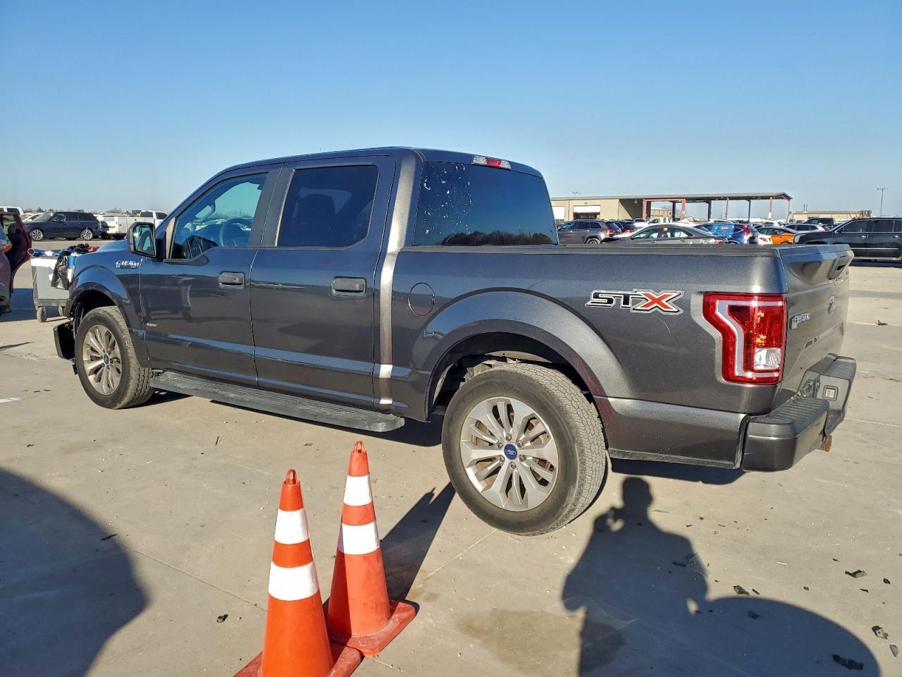 2017 Ford F150 Supercrew - Фото 2