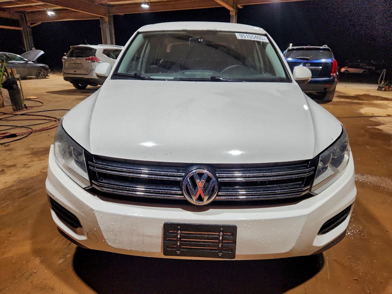 2014 Volkswagen Tiguan S - Фото 5
