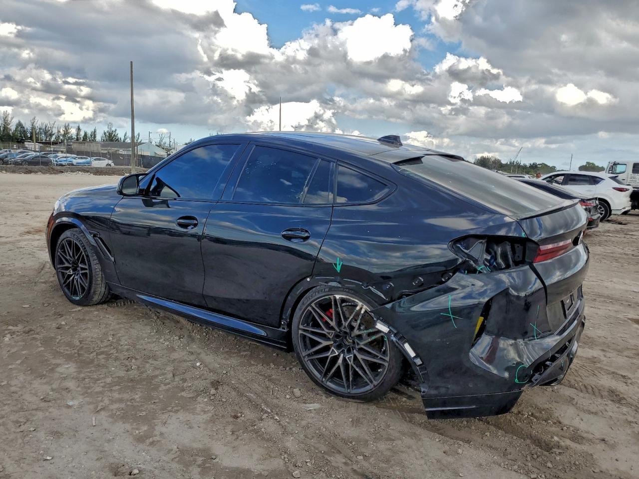 2023 BMW X6 M - Фото 2