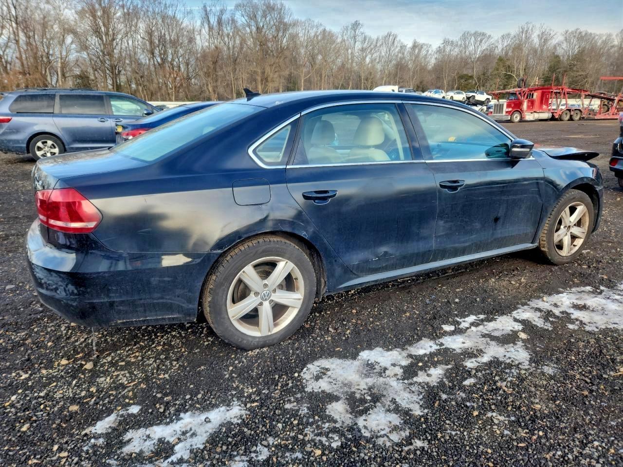 2013 Volkswagen Passat Se - Фото 3