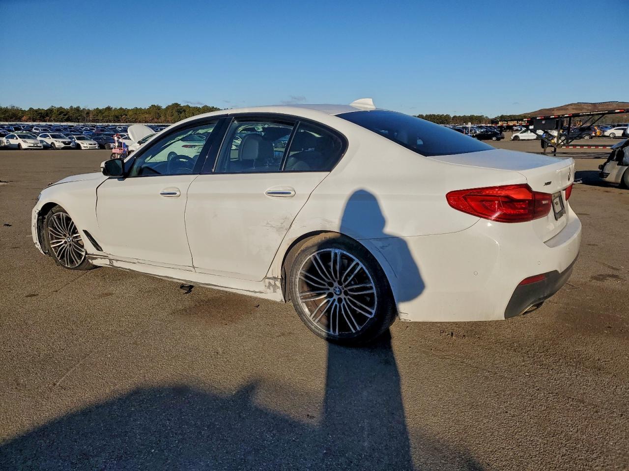 2018 BMW 540 Xi - Image 2