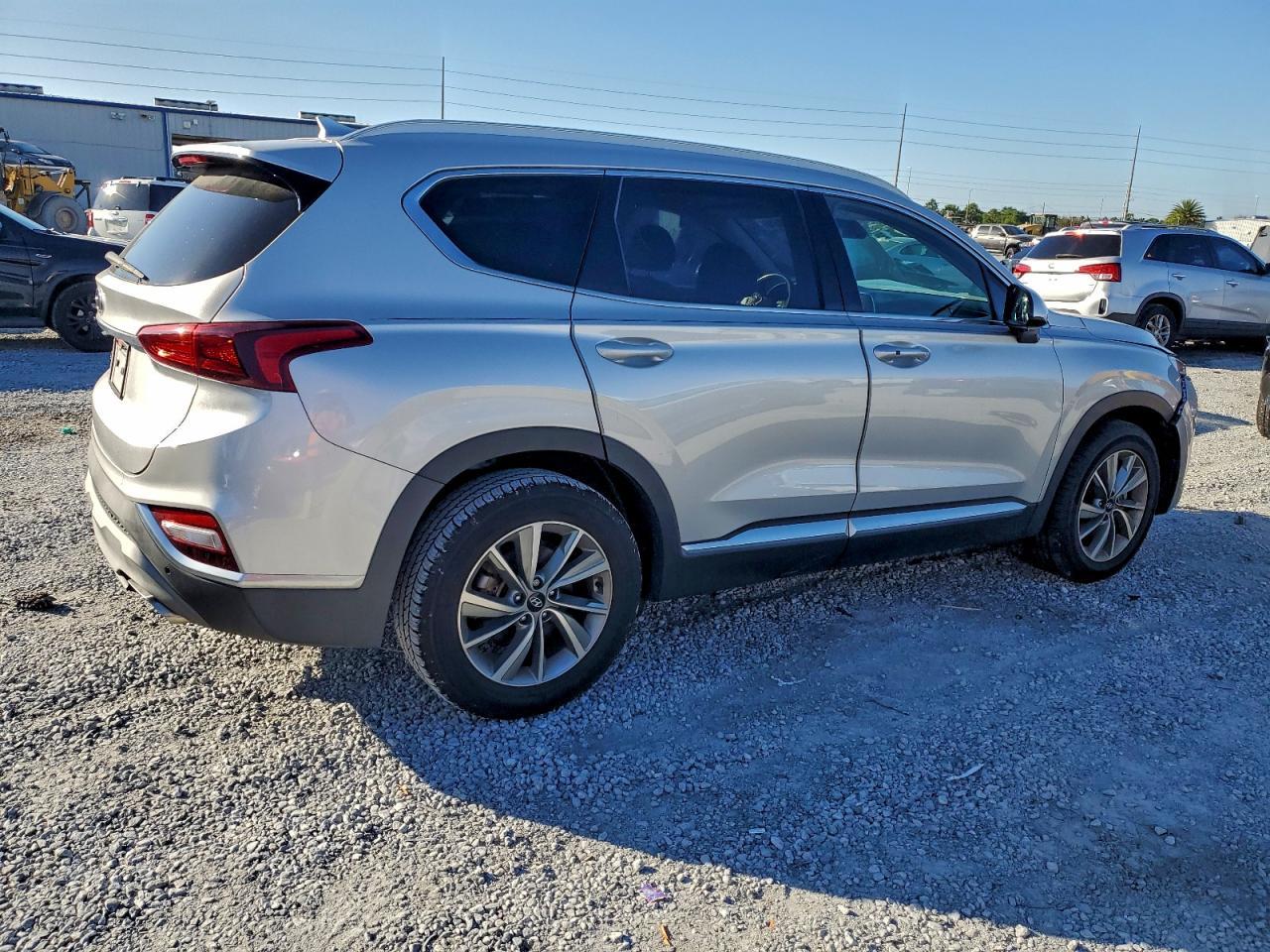 2020 Hyundai Santa Fe Sel - Фото 3