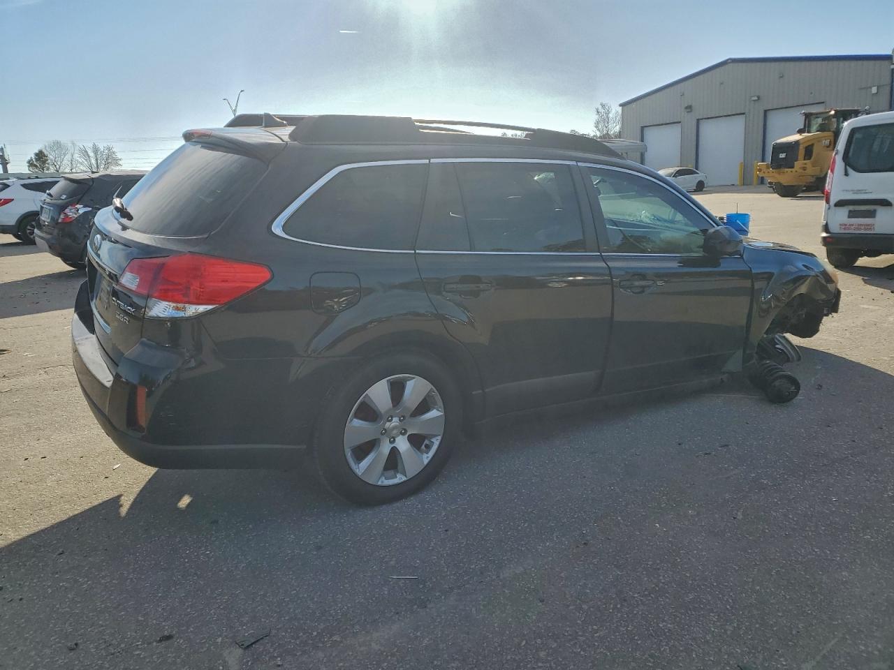 2011 Subaru Outback 3.6R Limited - Image 3