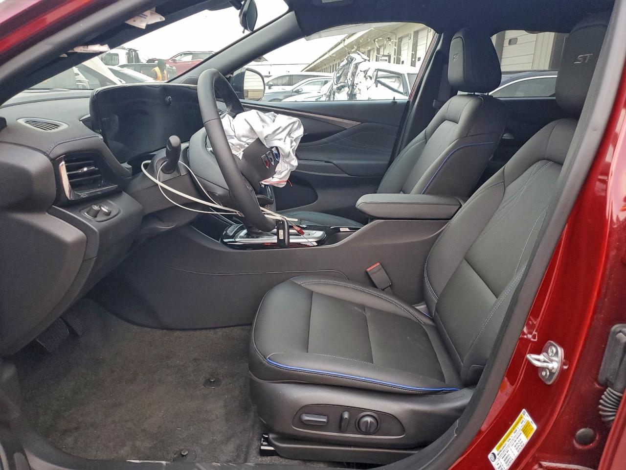 2025 Buick Envista Sport Touring - Image 7