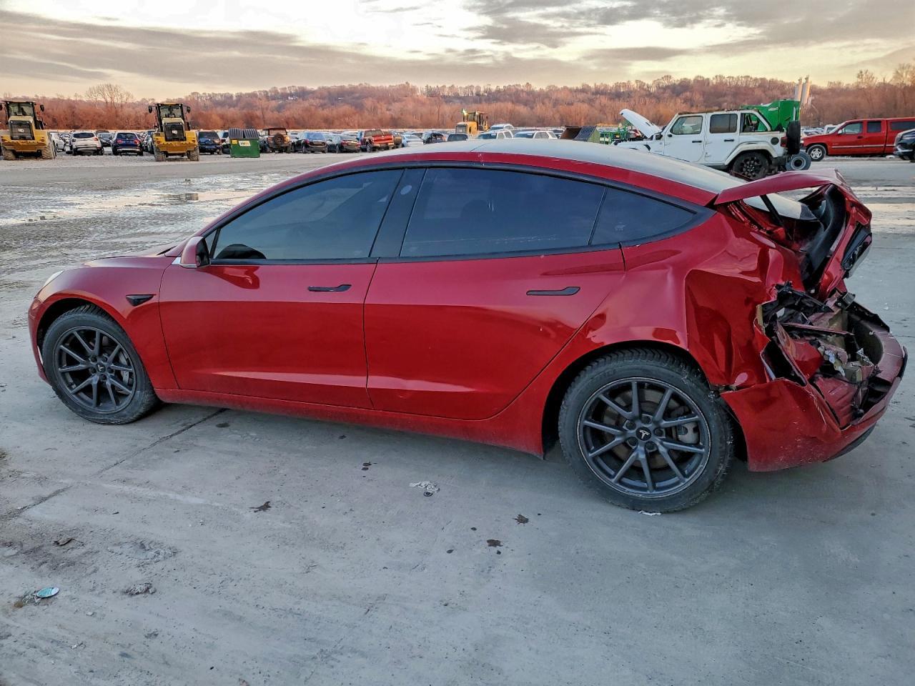 2018 Tesla Model 3 - Фото 2