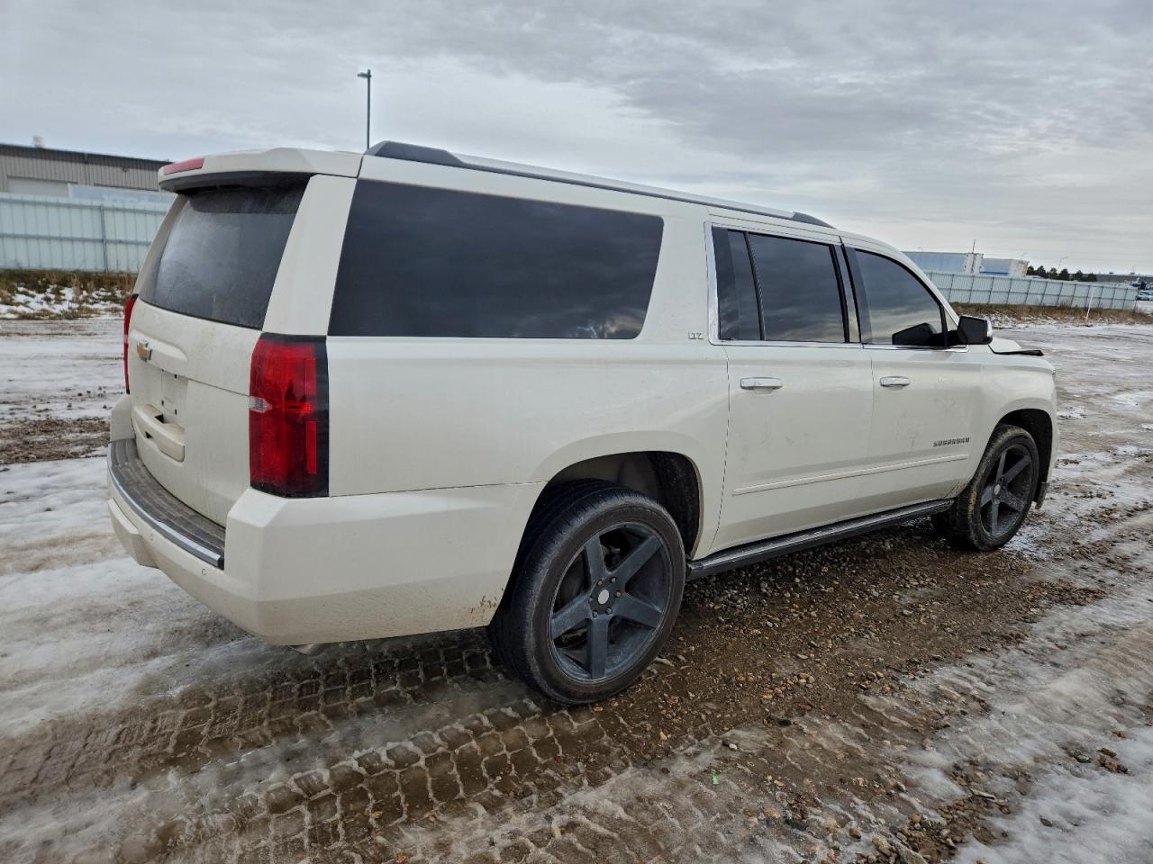2015 Chevrolet Suburban K1500 Ltz - Фото 3