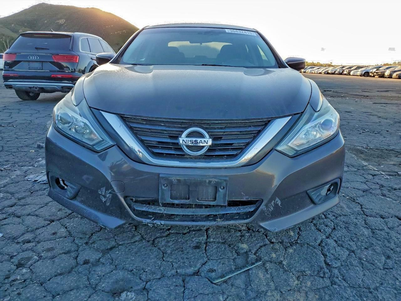 2016 Nissan Altima 2.5 - Image 5