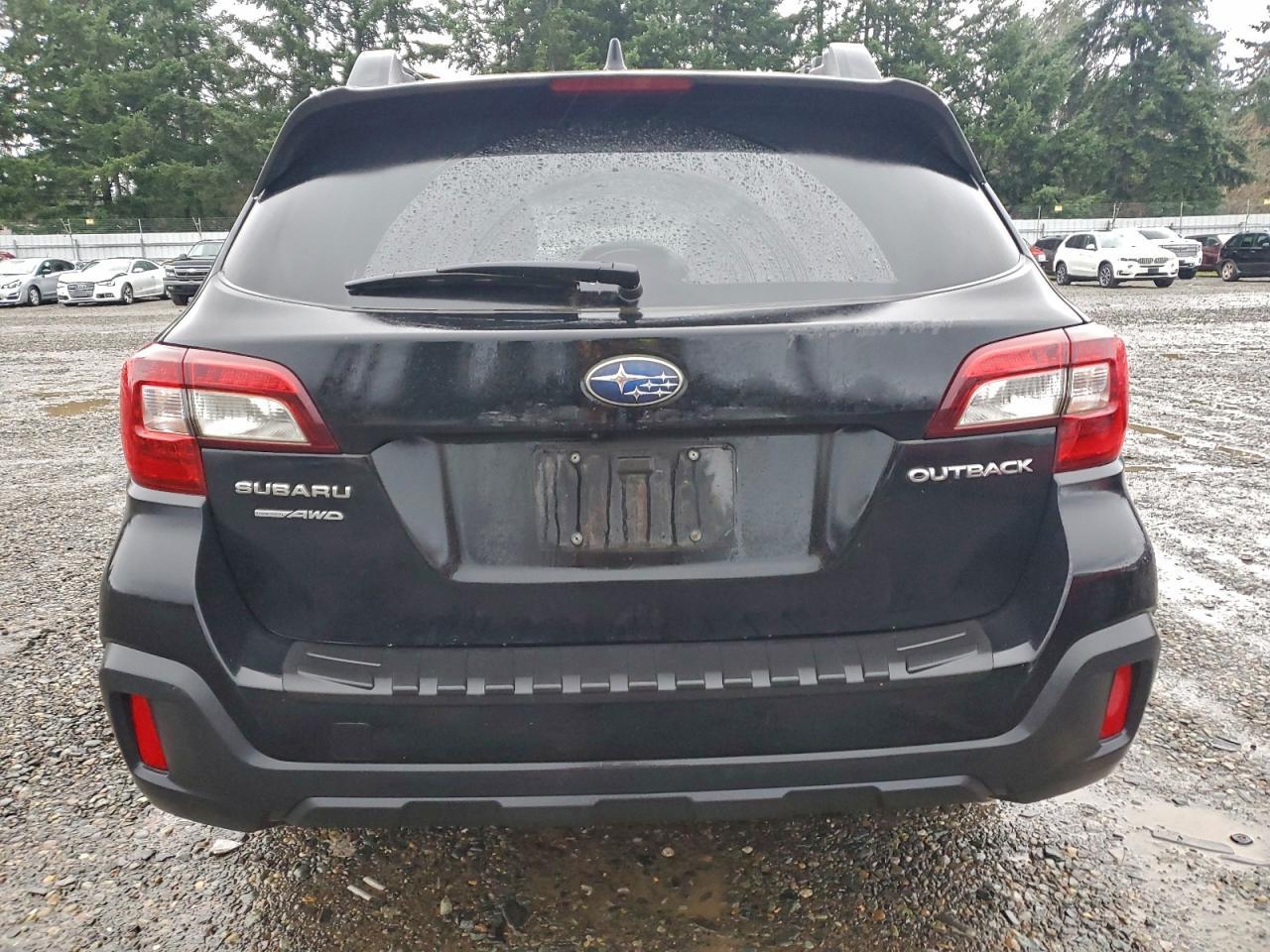 2018 Subaru Outback 2.5I Premium - Image 6