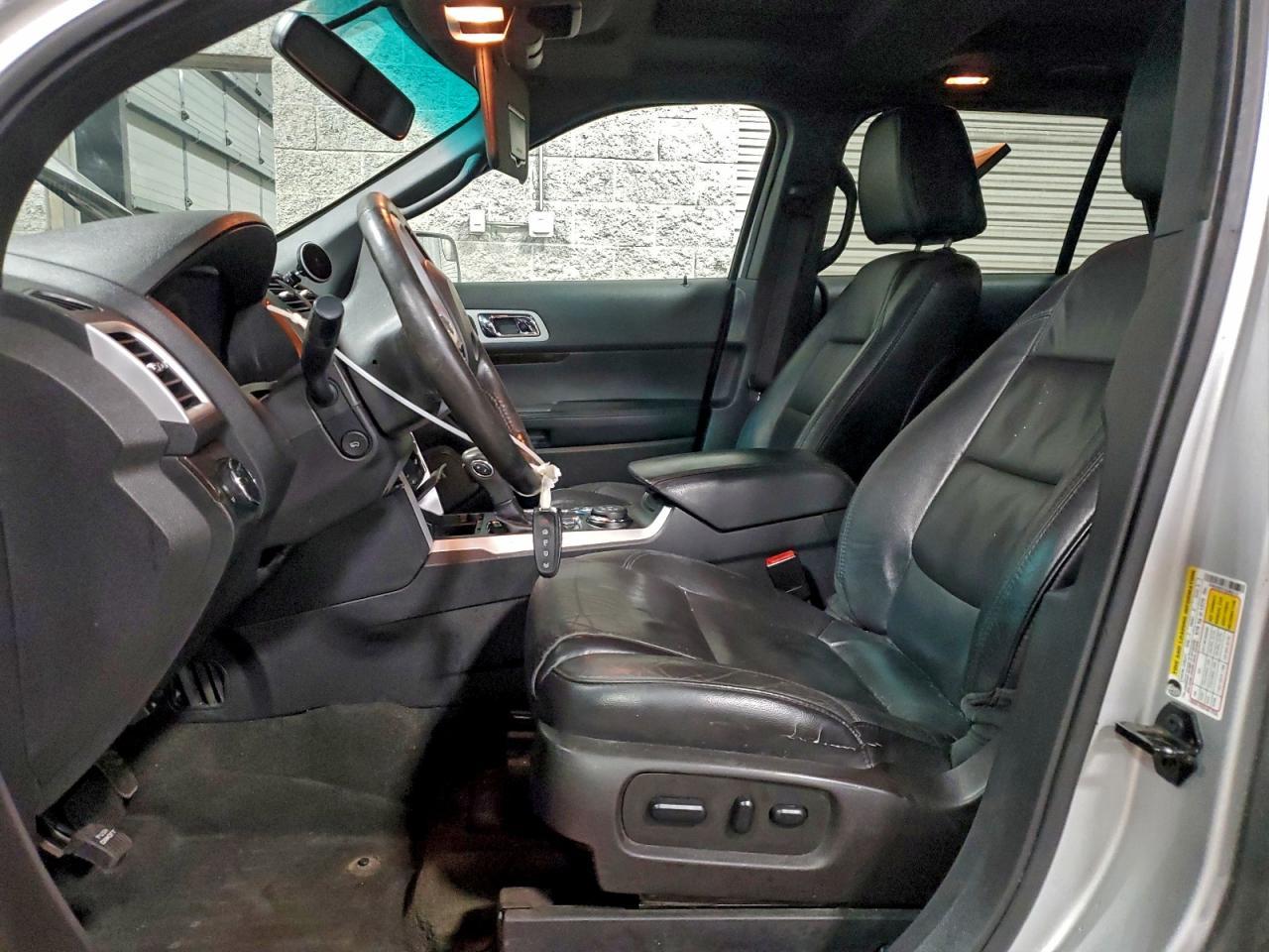 2014 Ford Explorer Limited - Image 7