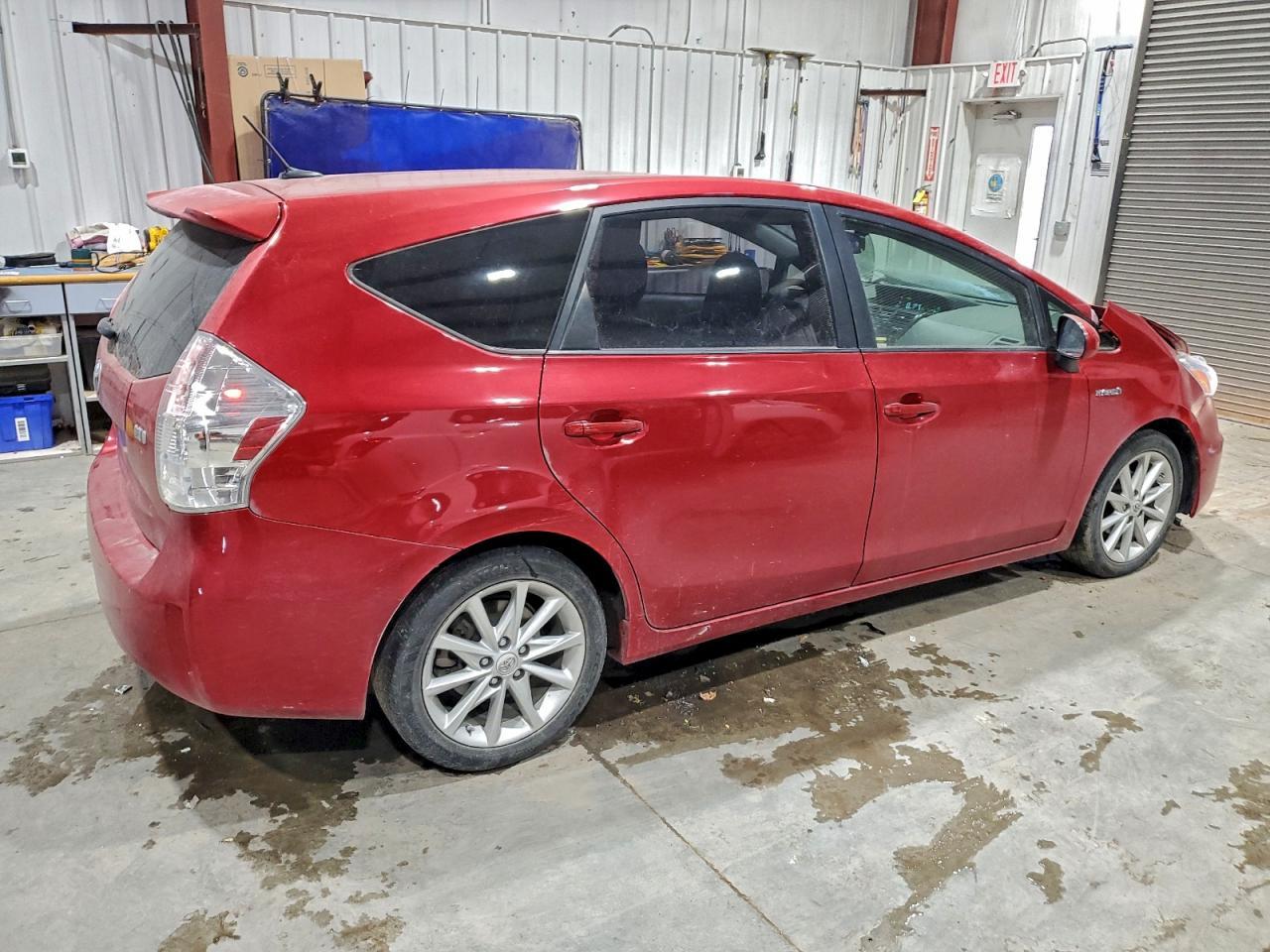 2013 Toyota Prius V - Image 3