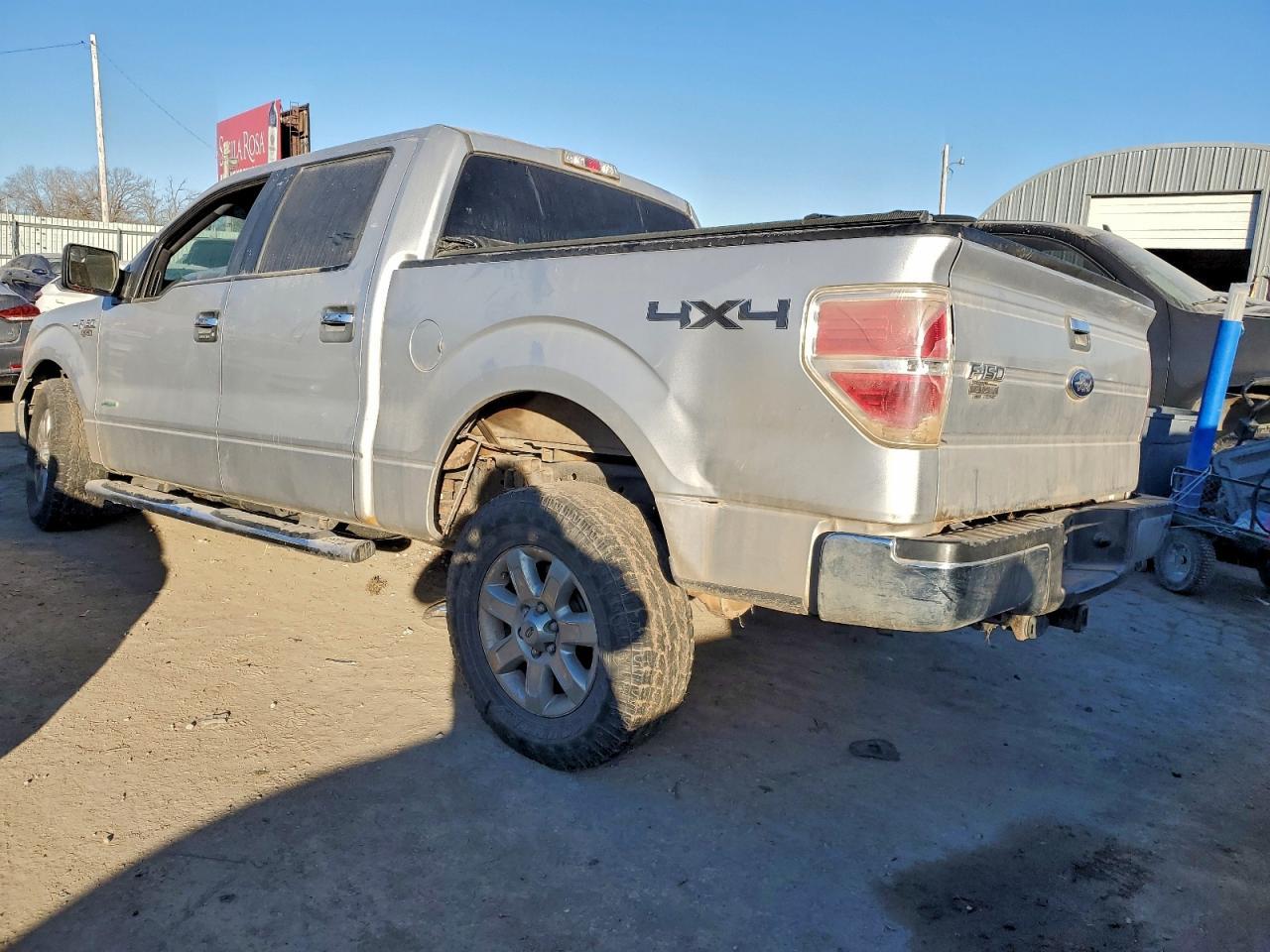2014 Ford F150 - Фото 2