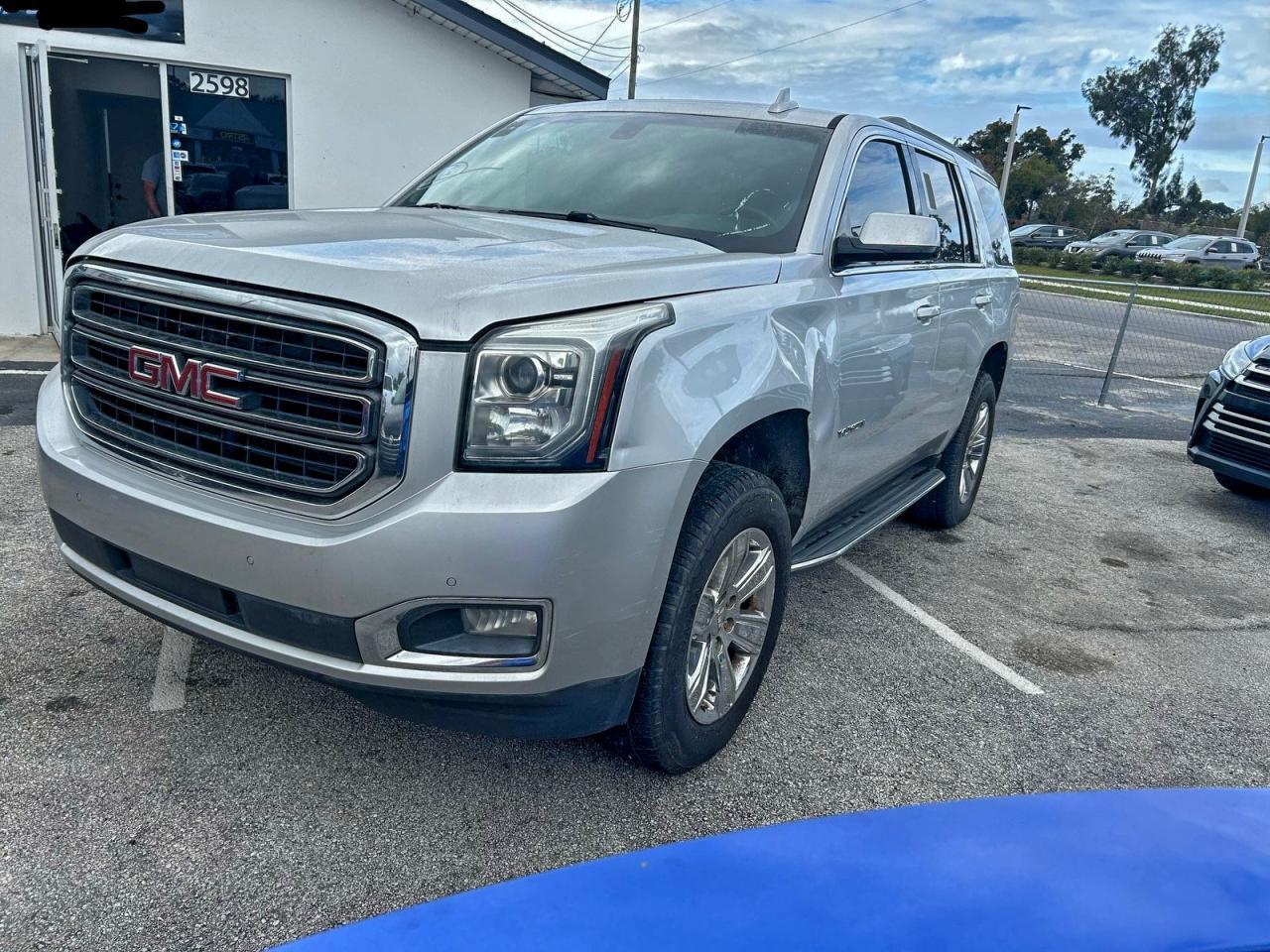 2017 GMC Yukon Sle - Image 2