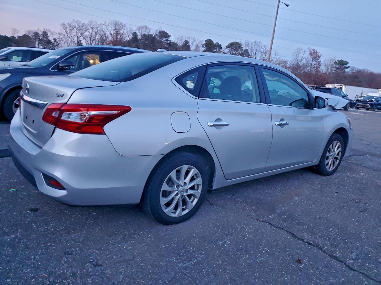 2018 Nissan Sentra S - Фото 3