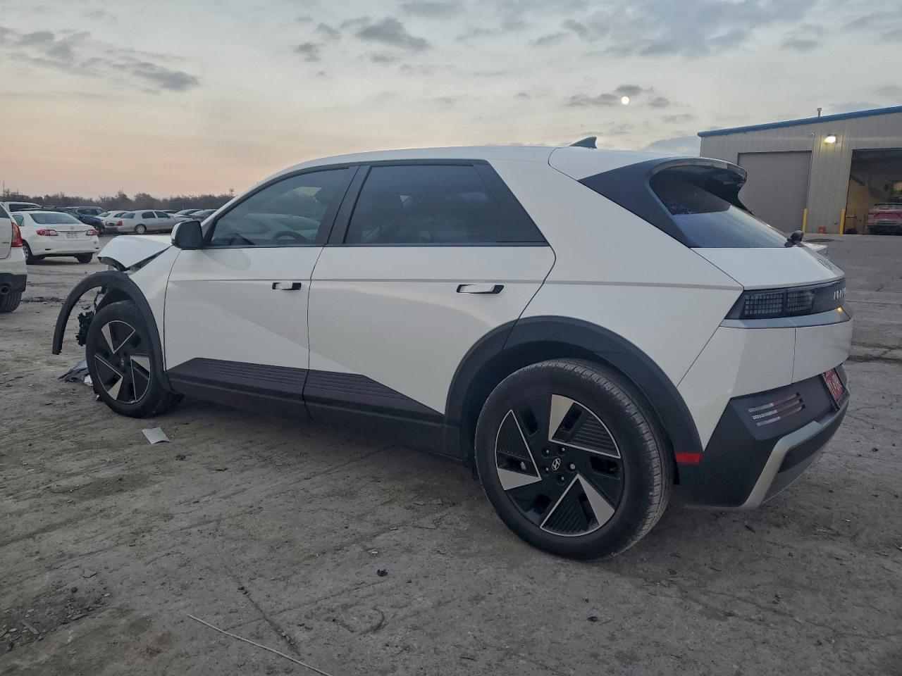 2025 Hyundai Ioniq 5 Se - Фото 2