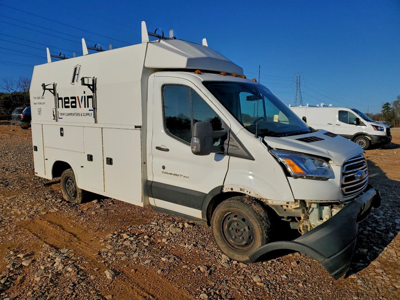 2019 Ford Transit Utility / Service Truck - Фото 4
