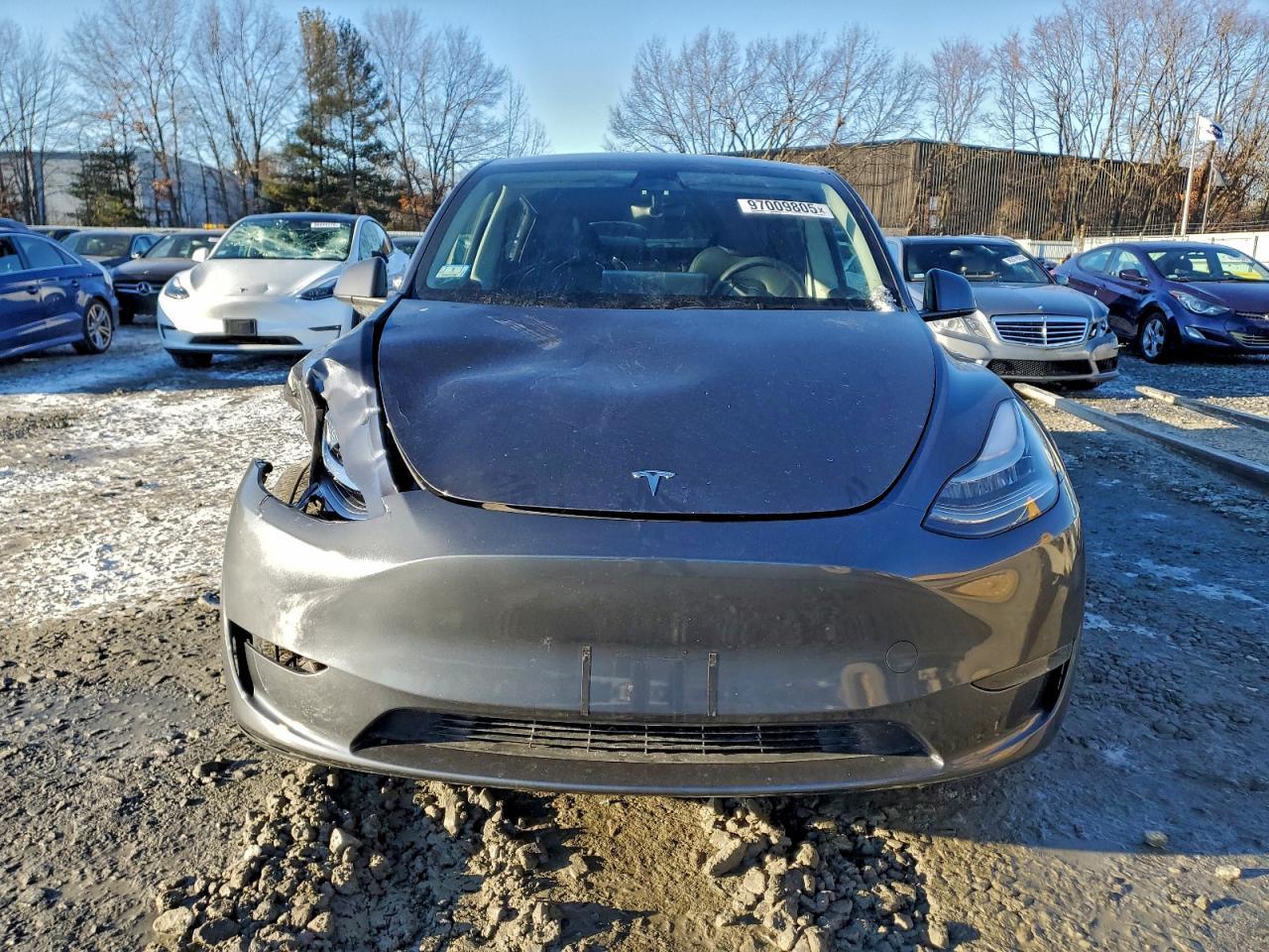 2023 Tesla Model Y - Image 5