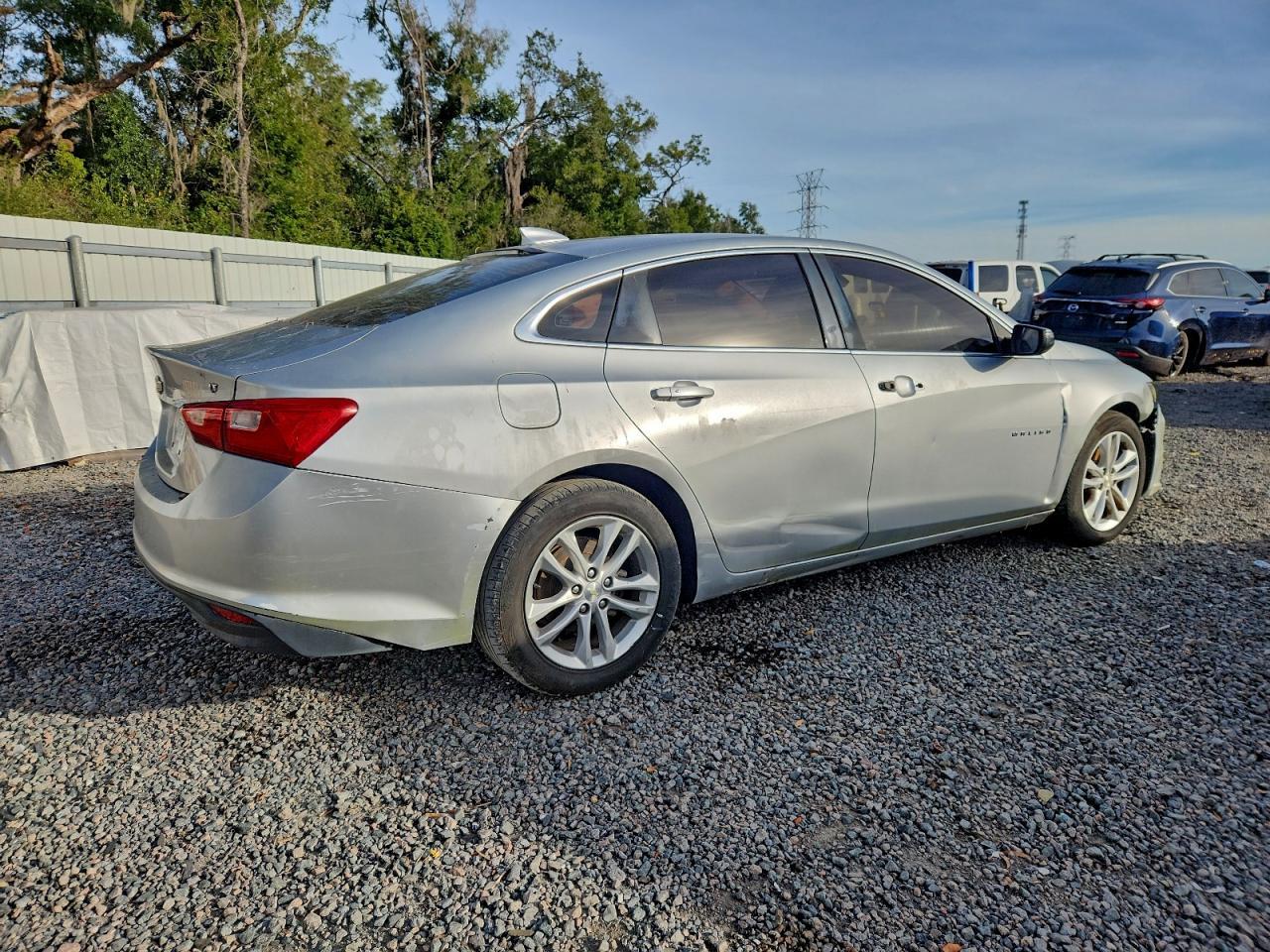 2017 Chevrolet Malibu Lt - Фото 3