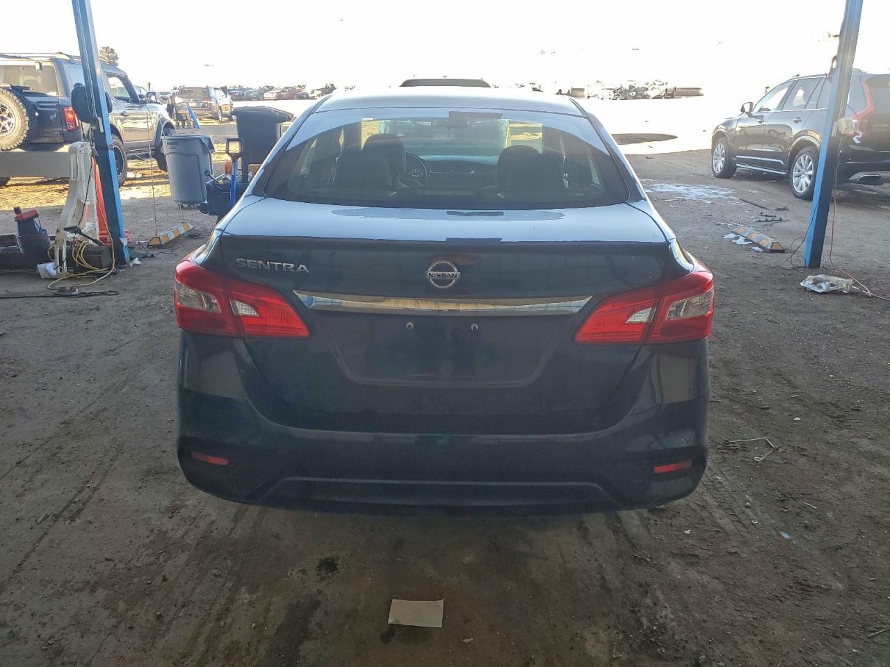 2017 Nissan Sentra S - Image 6