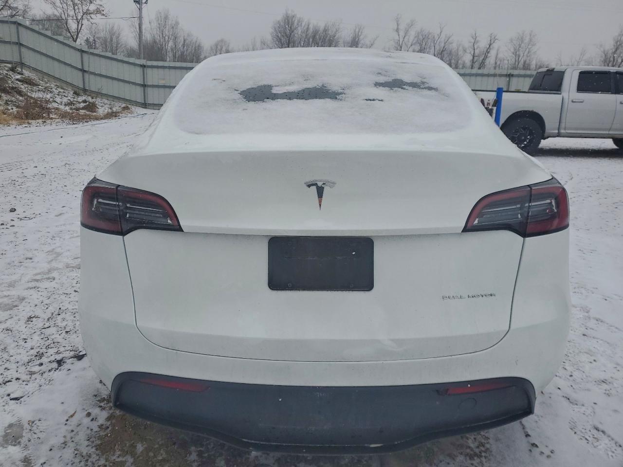 2023 Tesla Model Y - Фото 6