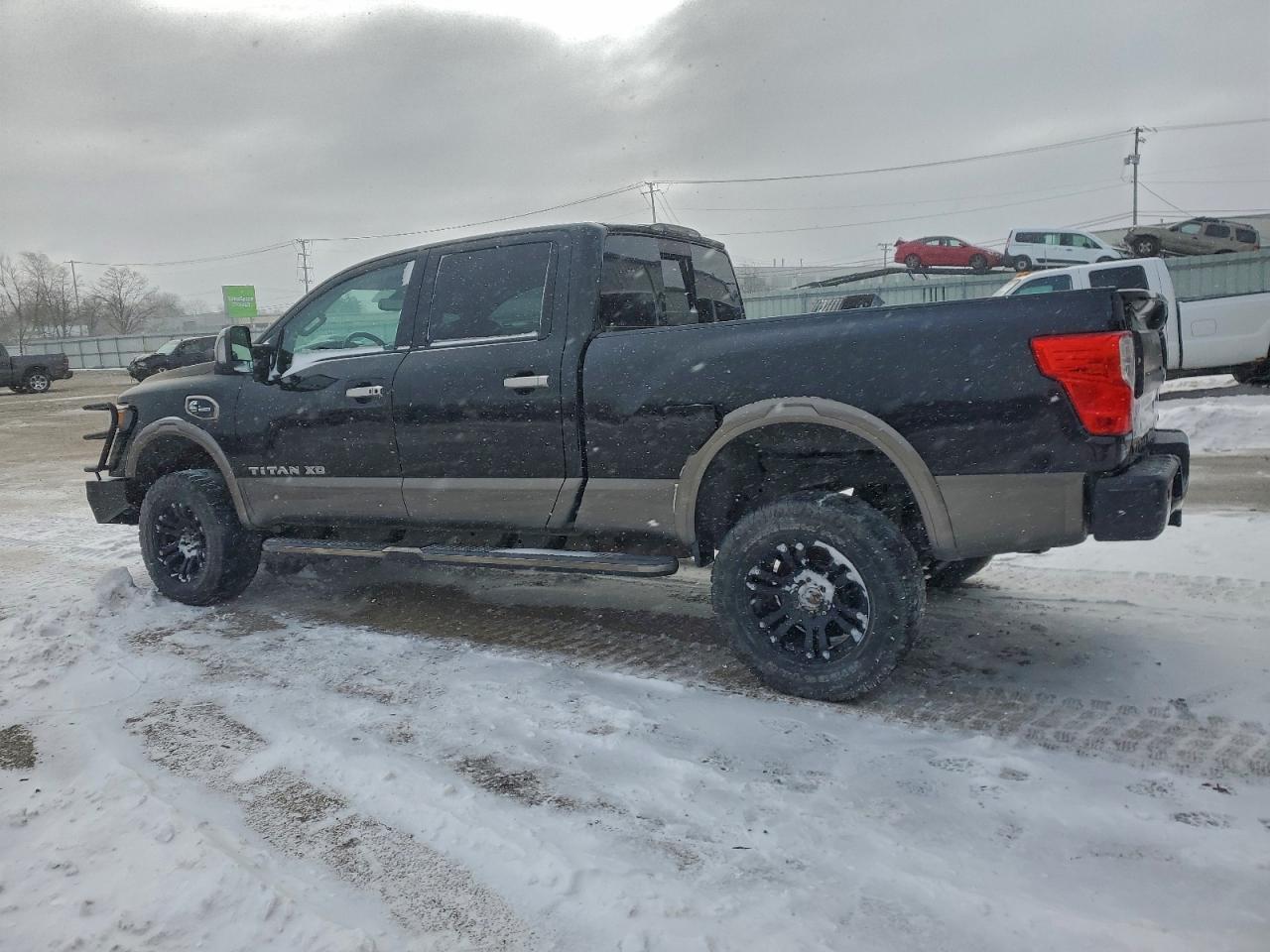 2016 Nissan Titan Xd Platinum Reserve Diesel - Image 2