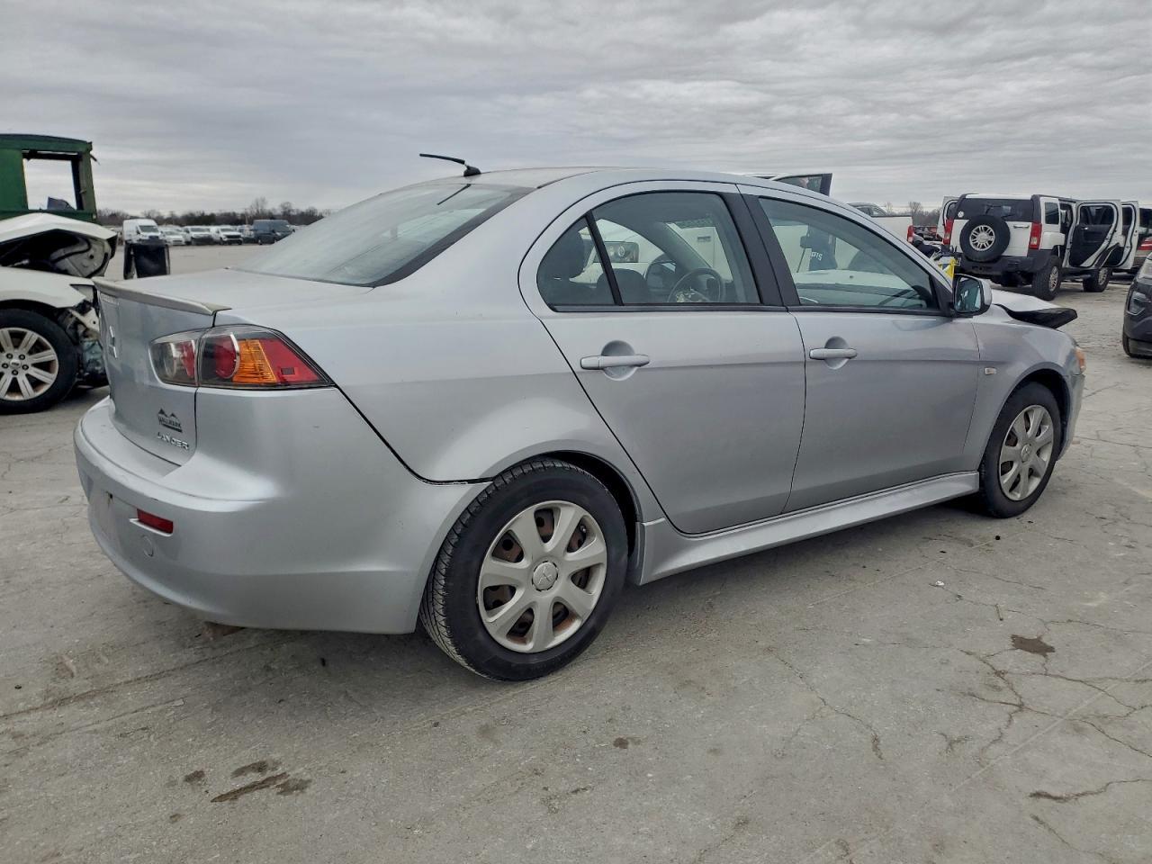 2014 Mitsubishi Lancer Es - Image 3