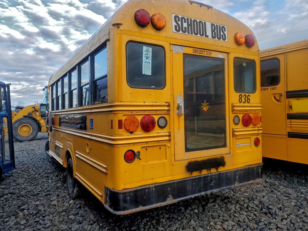 2011 Cprd Express G4500 - School Bus - Фото 3