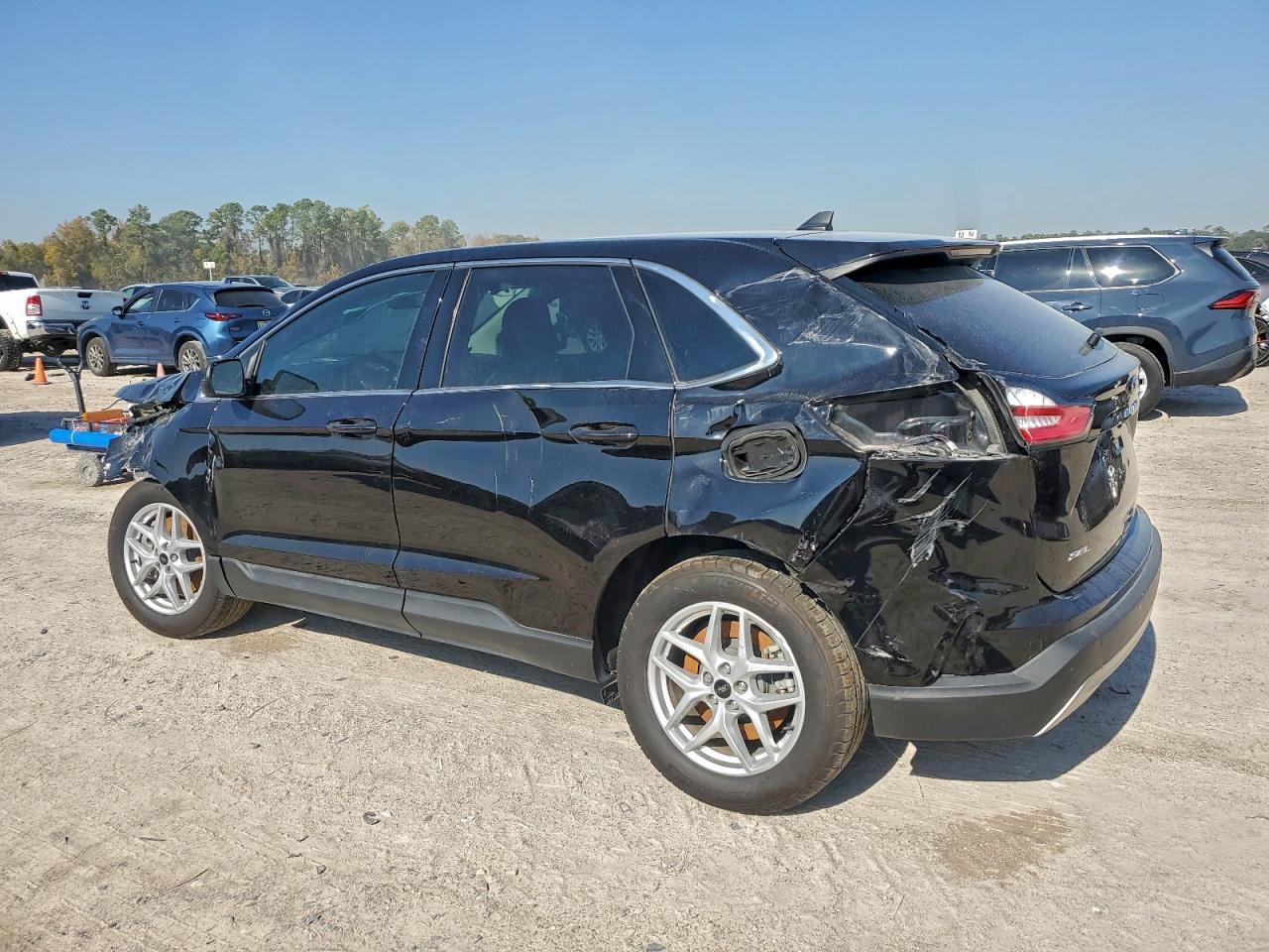 2024 Ford Edge Sel - Image 2