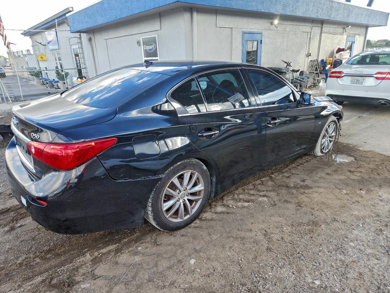 2015 Infiniti Q50 Base - Image 3