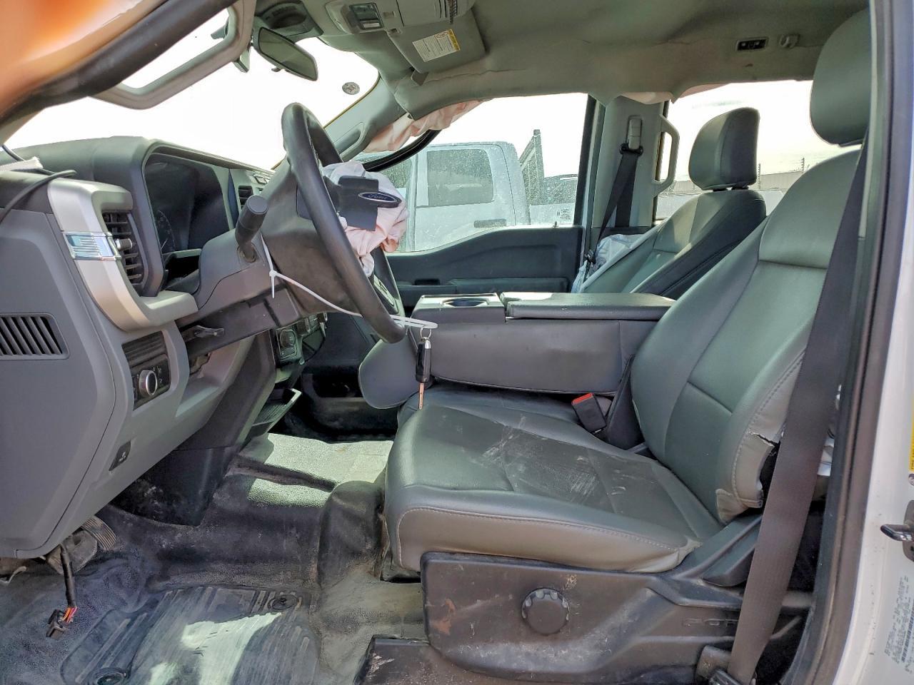 2024 Ford F250 Super Duty - Фото 7
