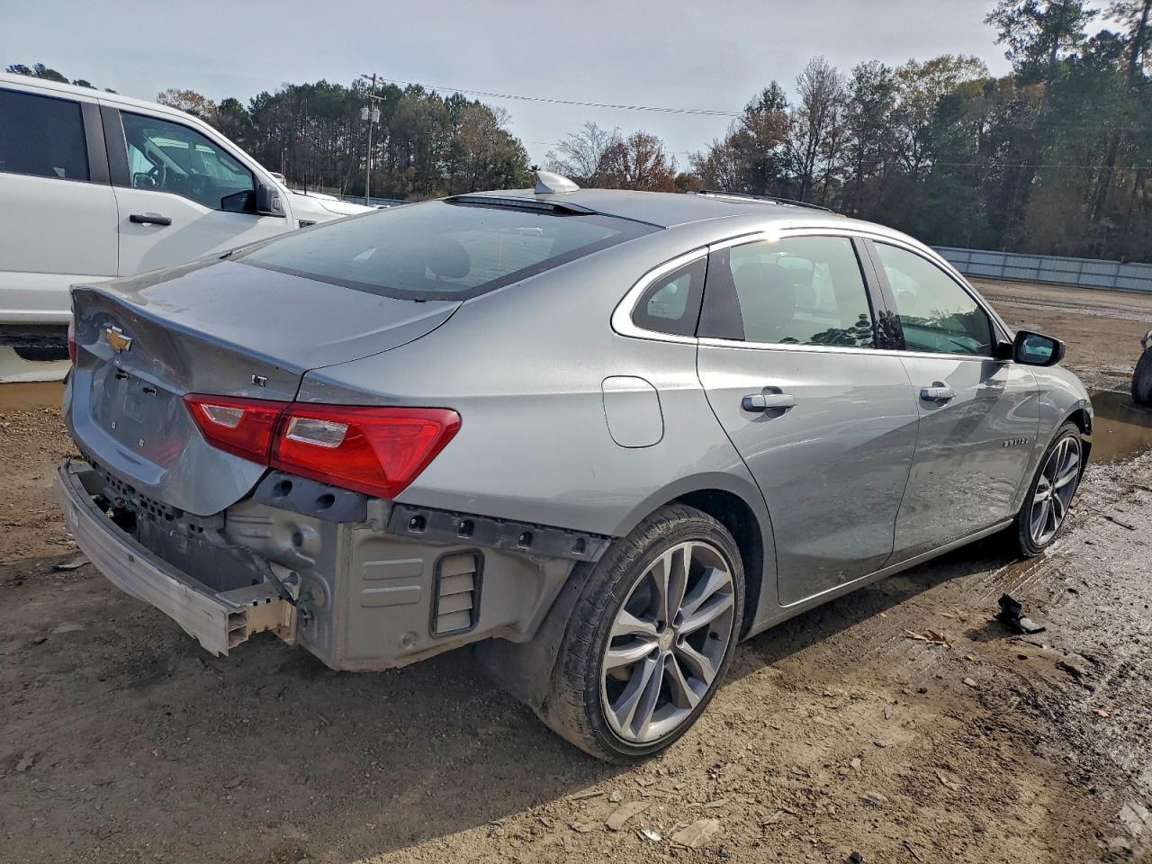 2023 Chevrolet Malibu Lt - Фото 3