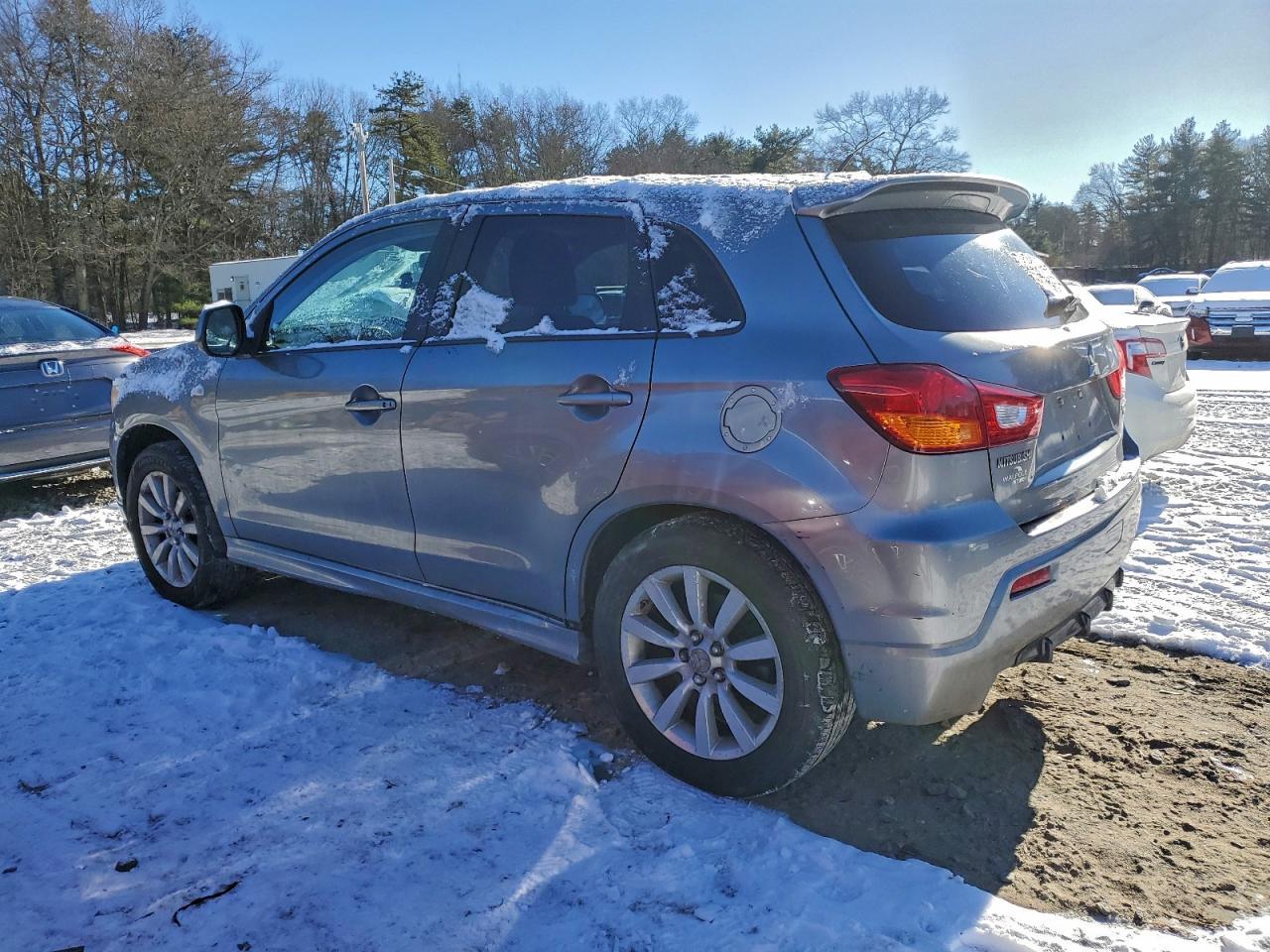 2011 Mitsubishi Outlander Sport Se - Фото 2