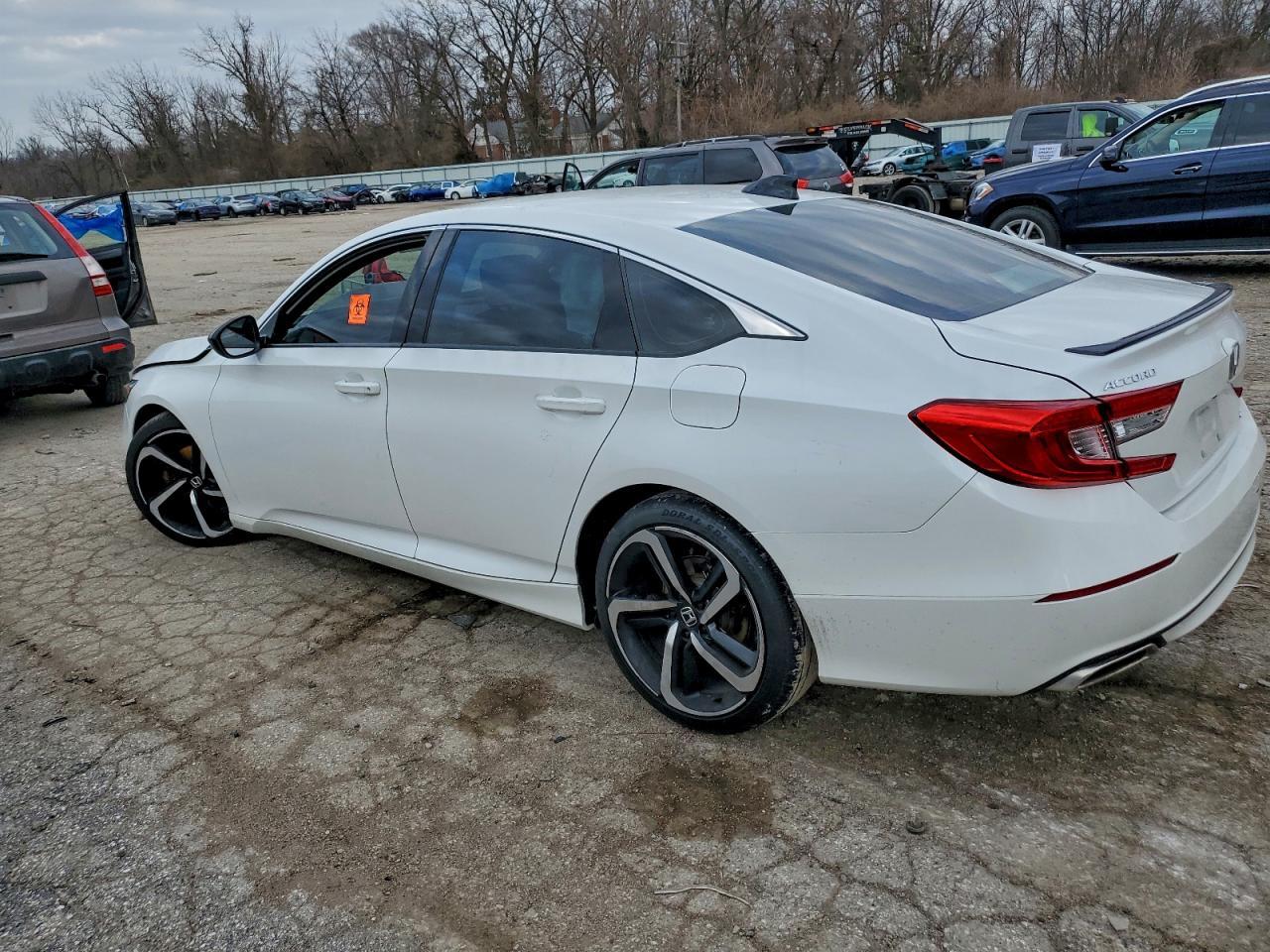 2021 Honda Accord Sport - Фото 2