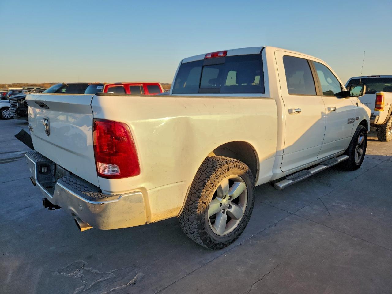2018 Ram 1500 Slt - Image 3