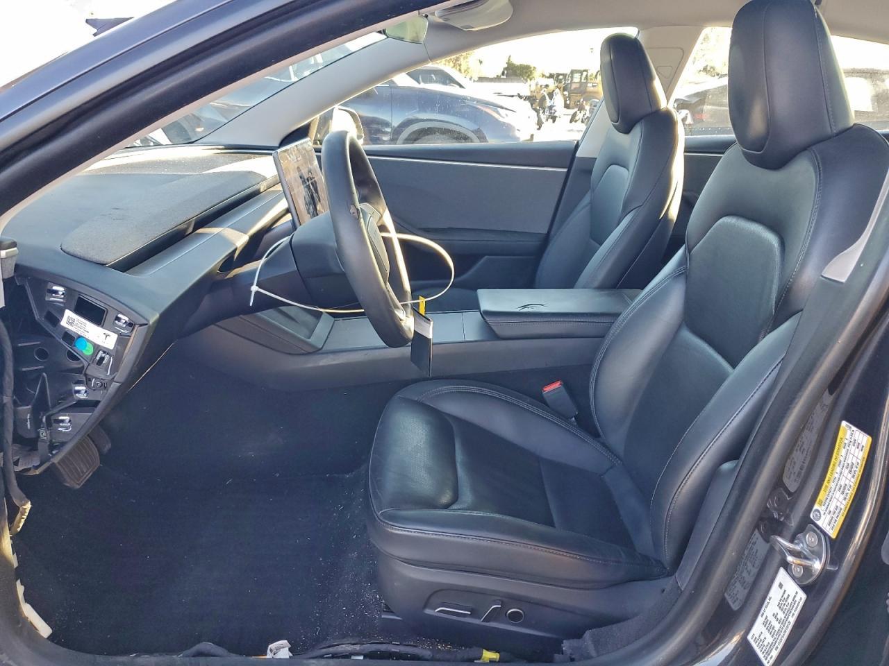 2024 Tesla Model 3 - Image 7