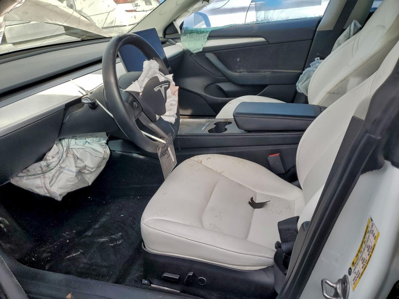 2022 Tesla Model 3 - Фото 7