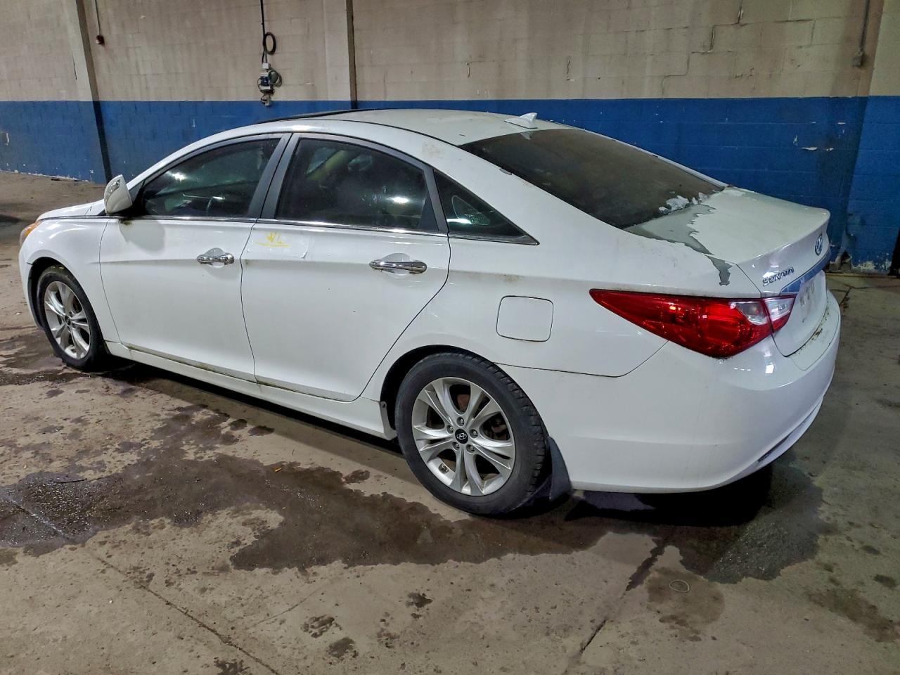 2013 Hyundai Sonata Se - Image 2