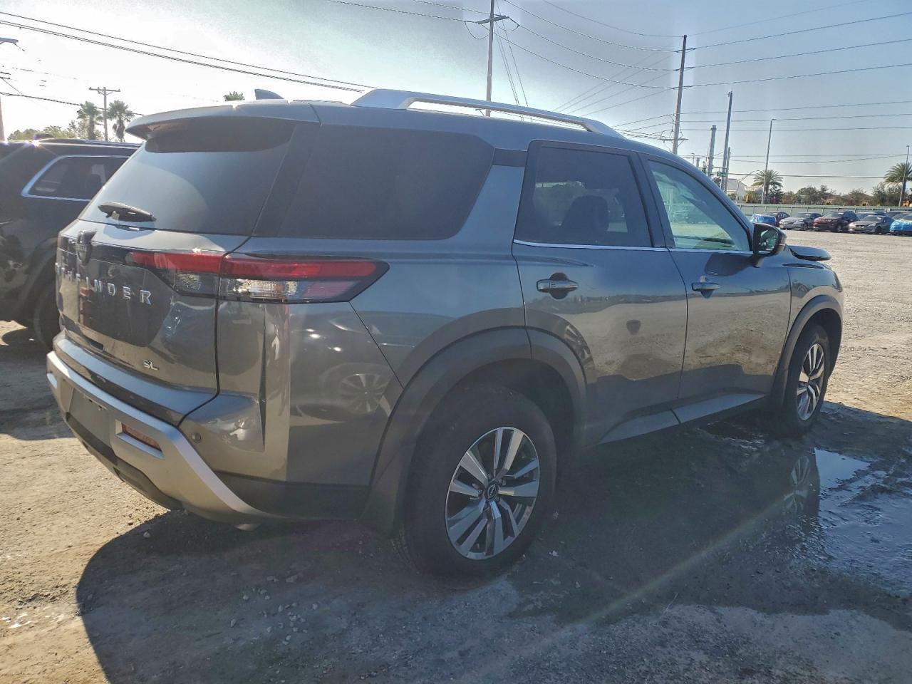 2025 Nissan Pathfinder Sl - Фото 3