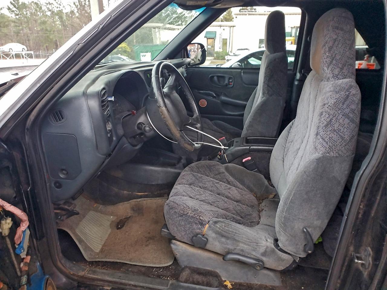 2001 GMC Jimmy - Image 7